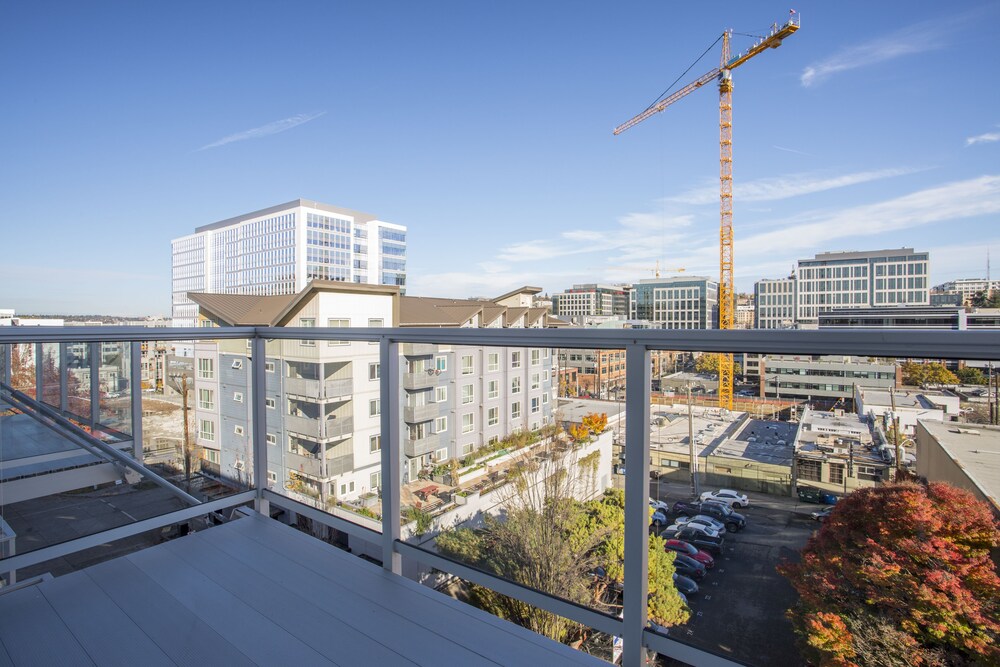 Book South Lake Union Condos By Domicile In Seattle Hotels South Lake Union Condos By Domicile Seattle Business Condo 1 Bedroom Kitchen