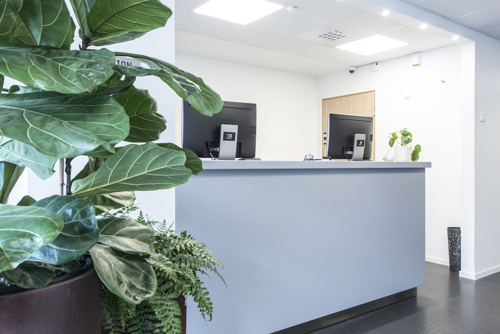 索尔纳比兹公寓酒店, 索尔纳, 前台