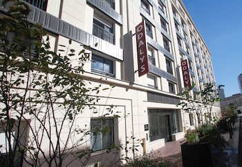 15 Closest Hotels To Piscine Municipale Gerard Durant In Clichy