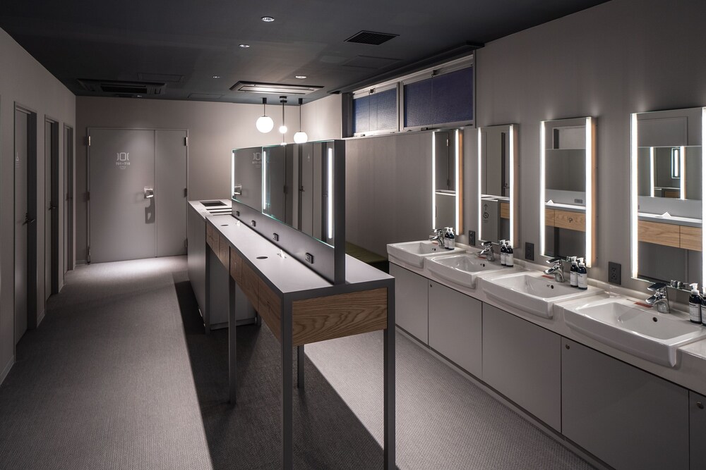 カプセルプラス横浜 駅近くの清潔なカプセルホテル 宿泊予約はホテルズドットコム