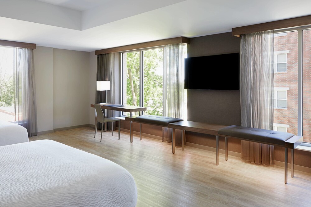 Book Ac Hotel By Marriott Madison Downtown In Madison Hotels Com