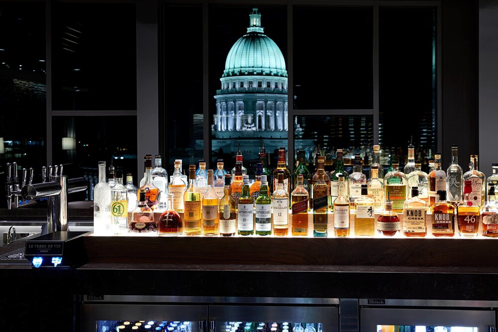 Book Ac Hotel By Marriott Madison Downtown In Madison Hotels Com