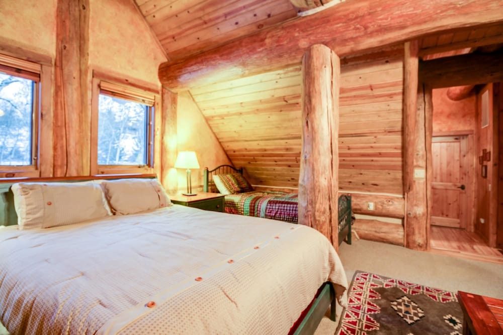 Book Lake Fork Lodge In Mccall Hotels Lake Fork Lodge Mccall
