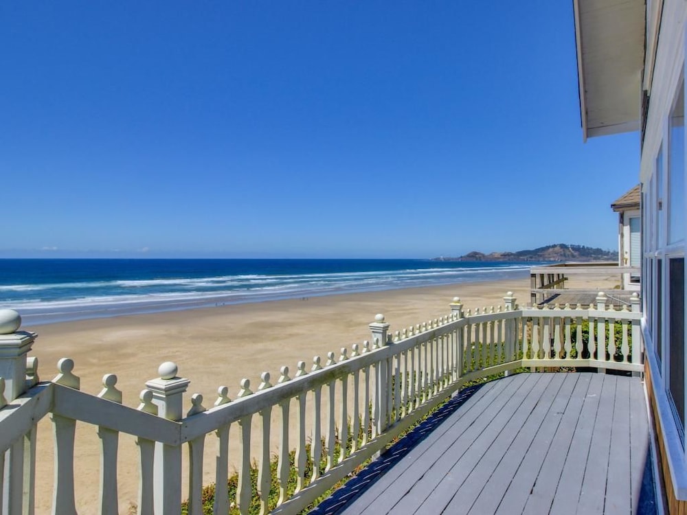 Book Nye Beach Oceanfront Cottage In Newport Hotels Nye Beach Oceanfront Cottage Newport Apartment 3 Bedrooms
