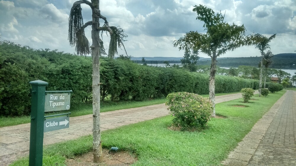 CASA CEREJEIRA NA REPRESA DO BROA em Itirapina