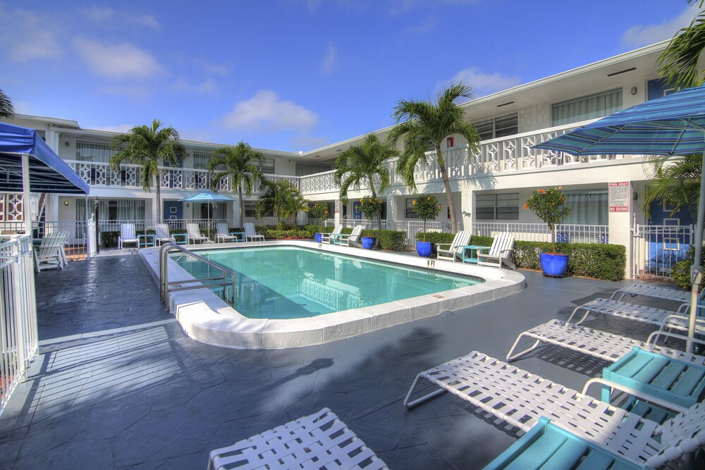 Book May Dee Suites In Hollywood Hotels May Dee Suites Hollywood