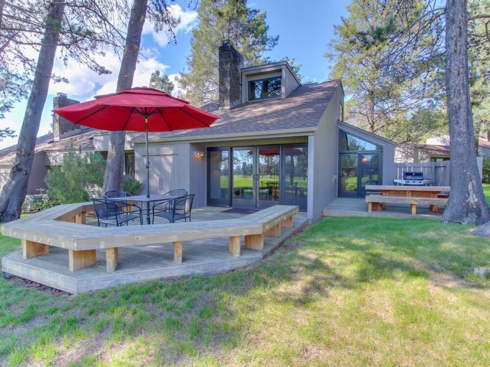 Book Meadow House 30 Discover Sunriver In Hotels Meadow House 30 Discover Sunriver 2 Bedrooms Terrace Patio