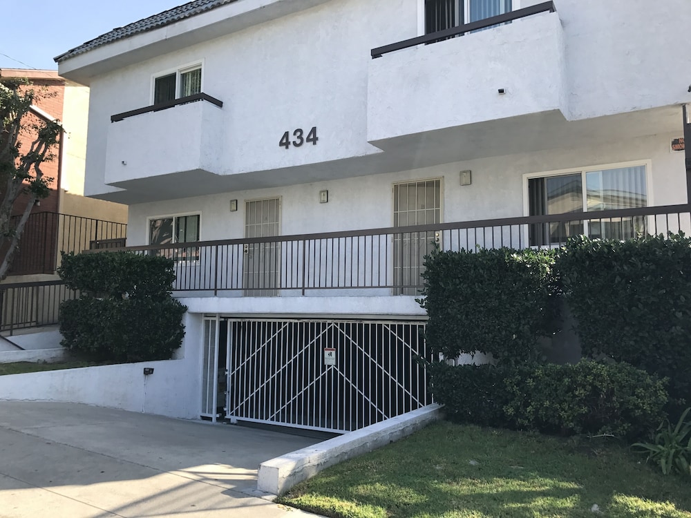 Book Fully Furnished Apartment In Burbank Los Angeles Hotels Fully Furnished Apartment In Burbank