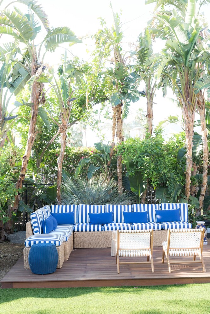 holiday house palm springs