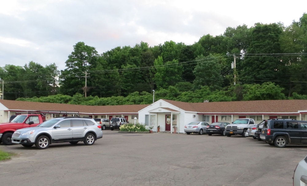 Book Cortland Motel In Hotels Cortland Motel