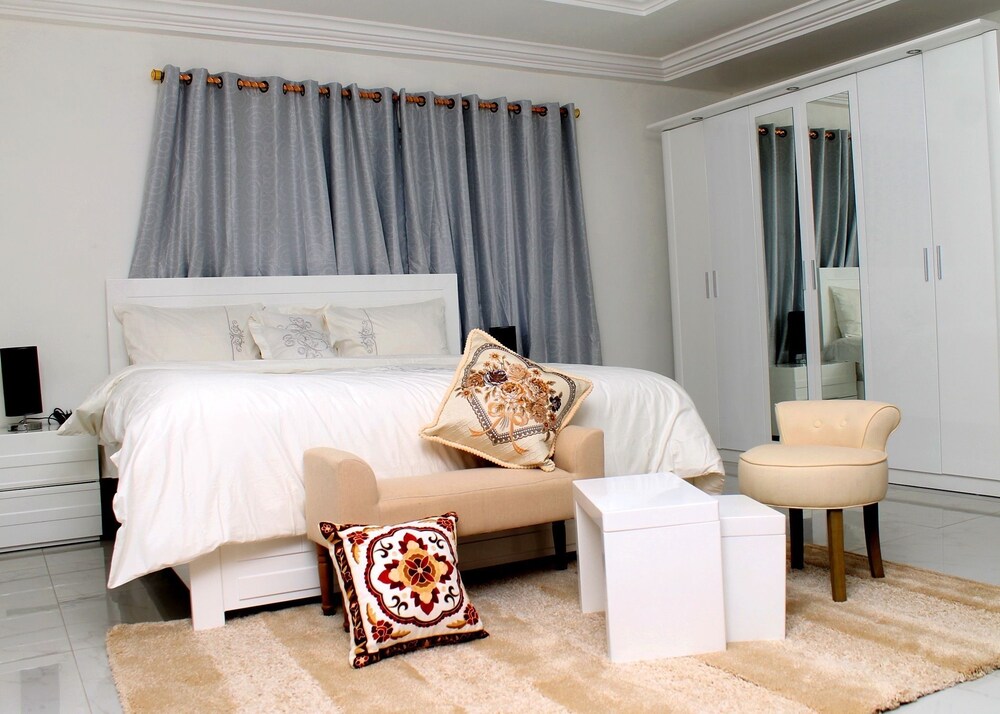 Empire Apartment Hotel Accra Ghana S Empire Apartment Hotel Accra