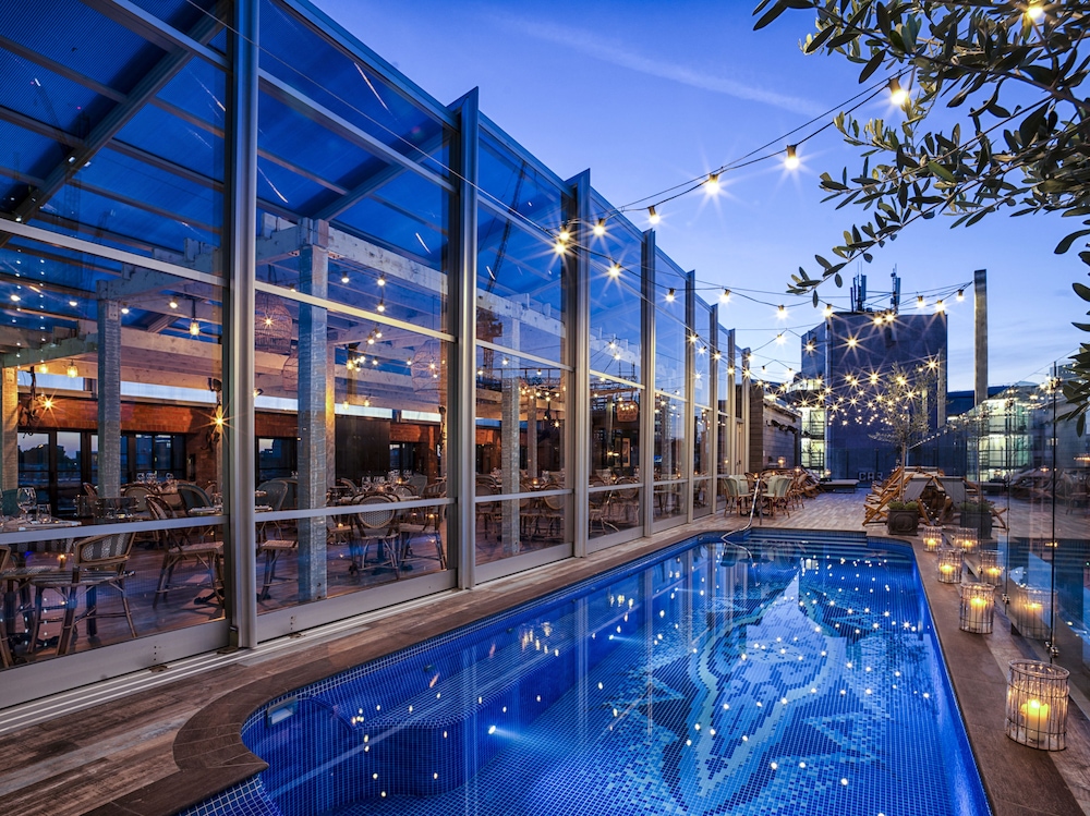 Book The Curtain In London Hotels The Curtain London Rooftop Pool