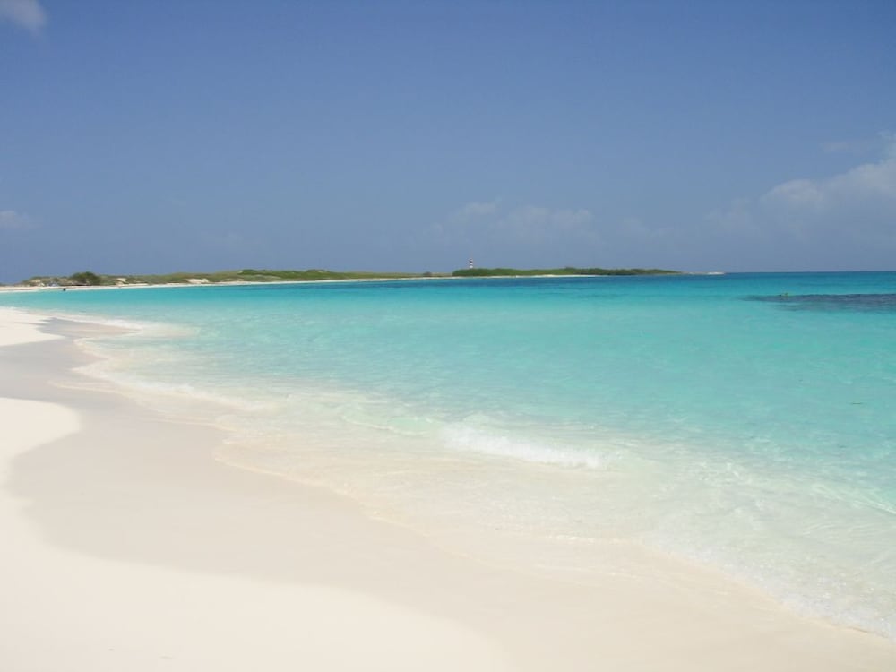 Bequeve Los Roques Info Photos Reviews Book At Bequeve Los Roques Beach