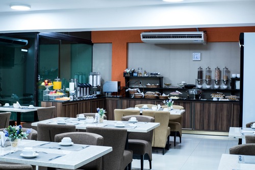 Book Howard Johnson By Wyndham Ciudad Del Este In Ciudad Del Este Hotels Com