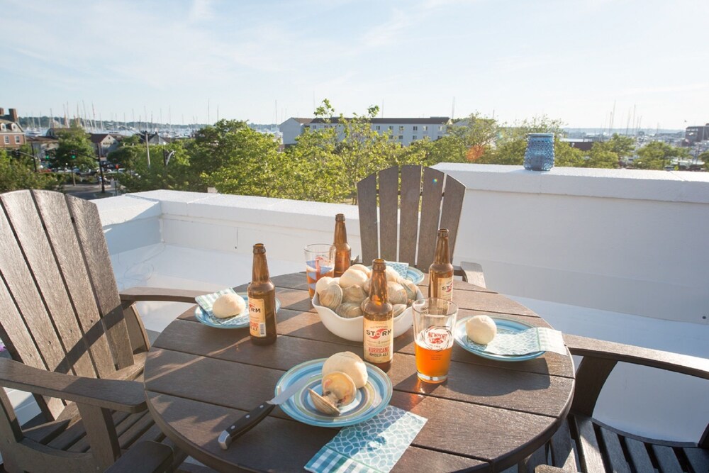 Book Newport Lofts 194 Thames Street In Hotels Com Newport Lofts 194 Thames Street Luxury Loft 2 Bedrooms Balcony