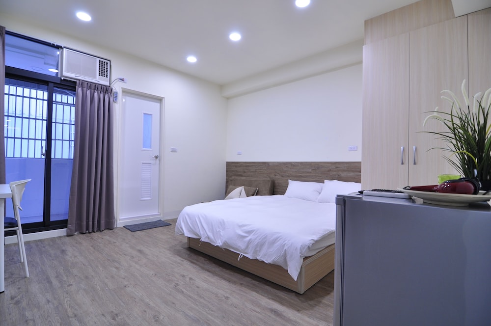 Taichung Fly Inn Hostel Taichung 2018 Updated Price - 