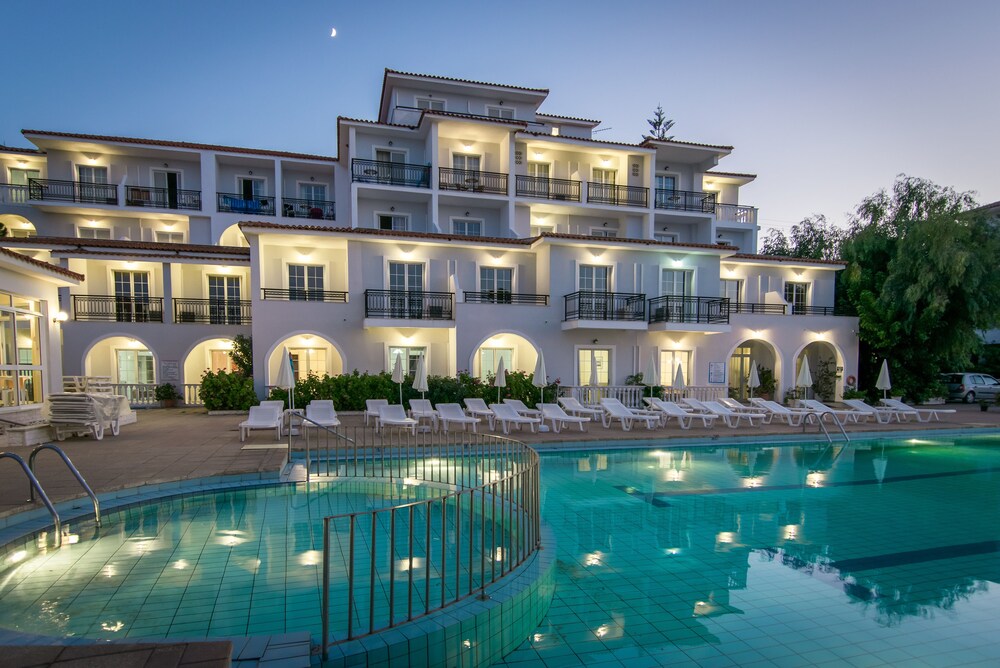 paradise hotel zante