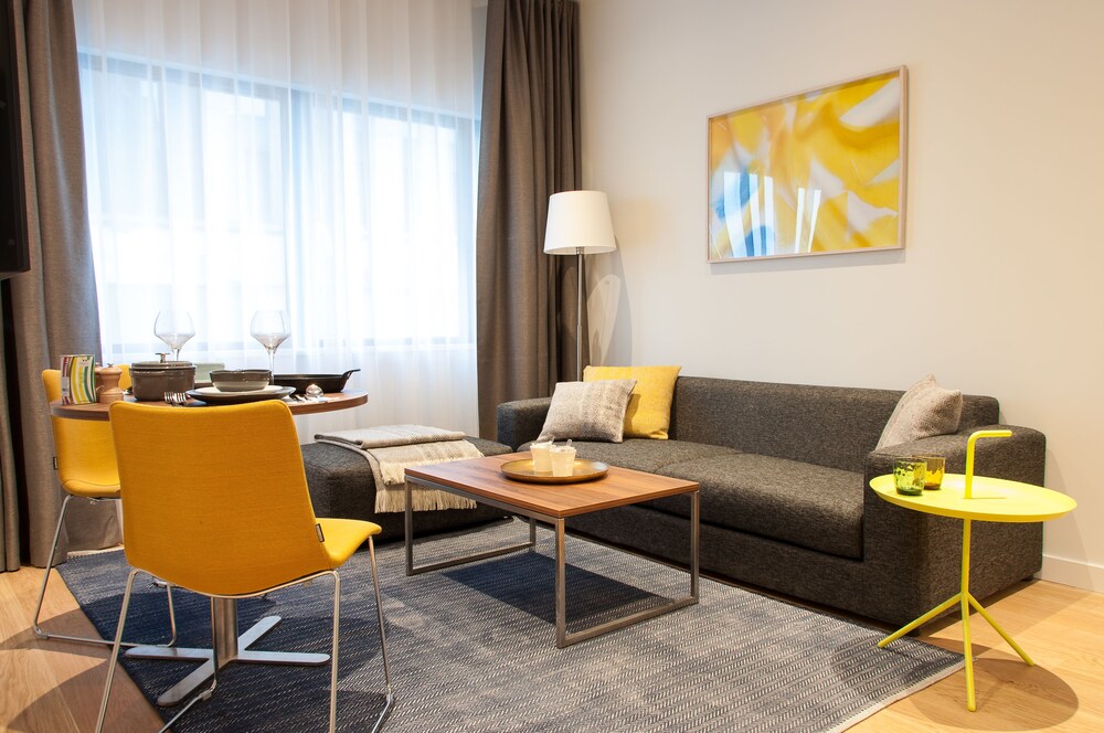 PREMIER SUITES PLUS Rotterdam in Rotterdam - Hotels.com PREMIER SUITES PLUS Rotterdam in Rotterdam - Hotels.com