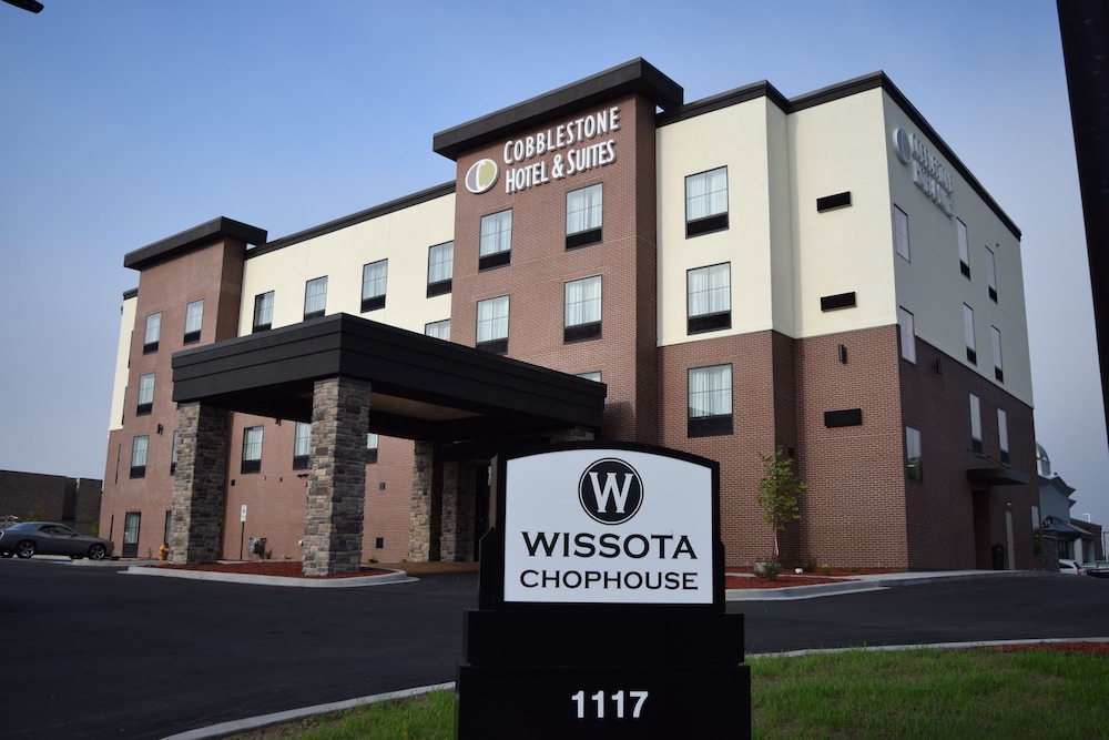 Book Cobblestone Hotel Suites Stevens Point In Cobblestone Hotel Suites Stevens Point