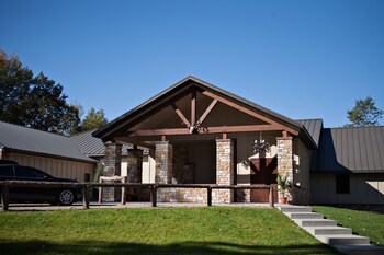 Top 10 Hotels In Newaygo Michigan