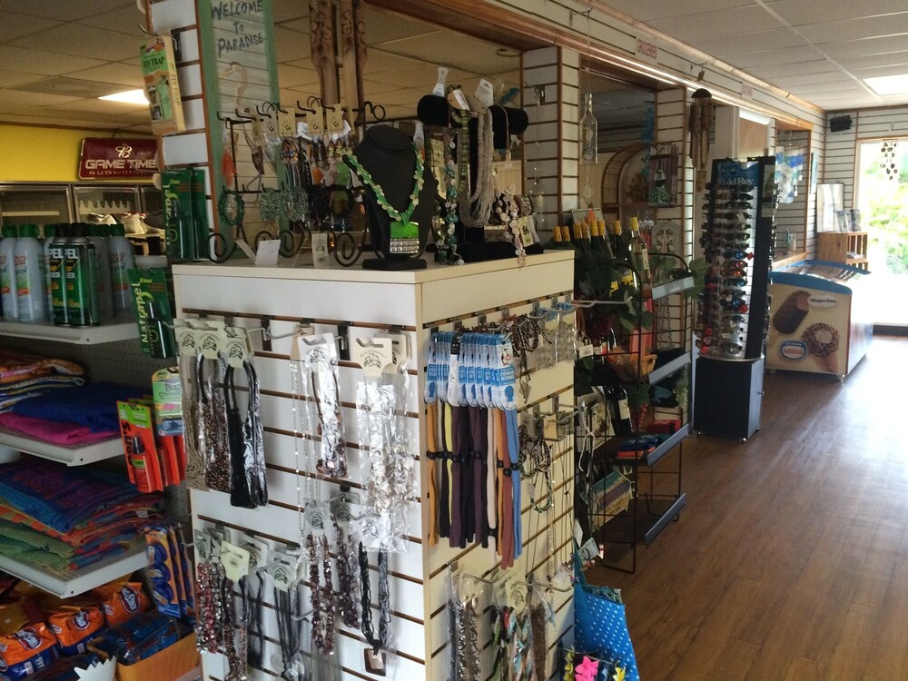 迈阿密艾维格拉德斯酒店, 迈阿密, 礼品店