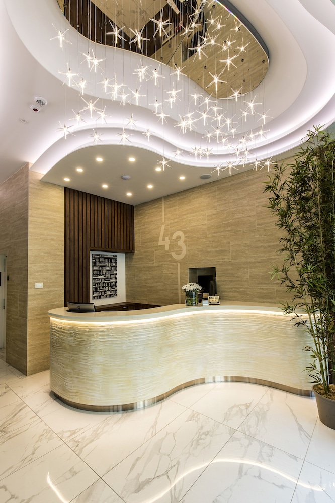 车站43 号酒店, 米兰, 前台