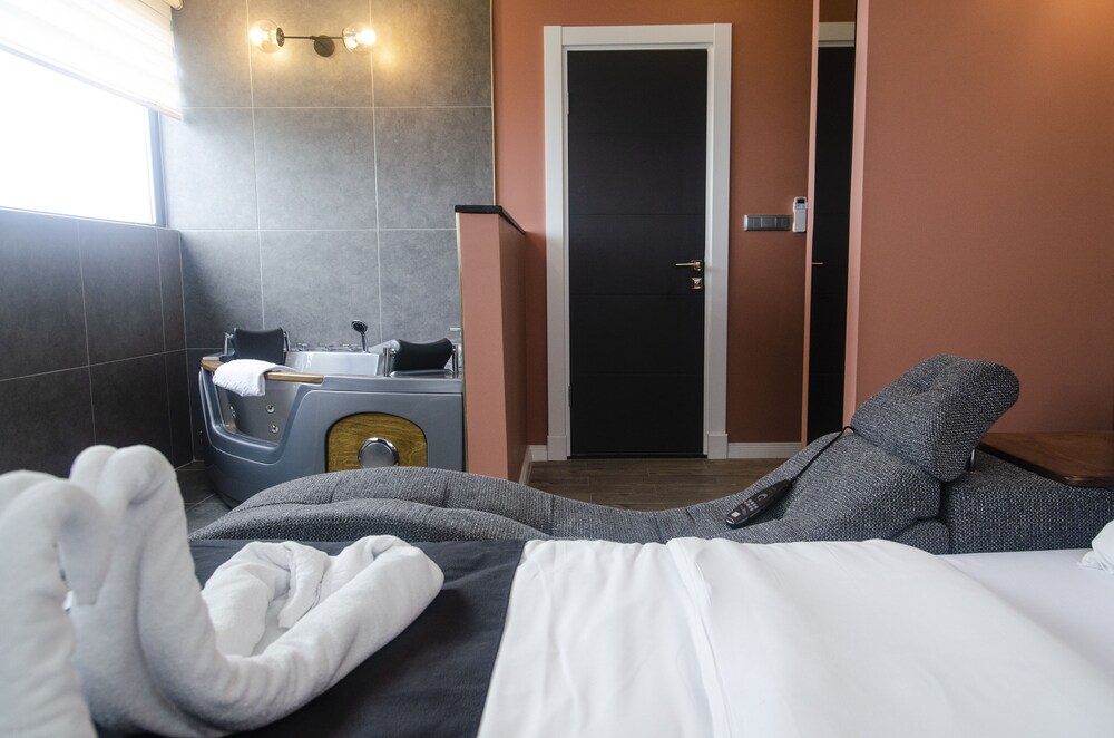 احجز سويت هوم سويت هوتل في طرابزون قارن أسعار الفنادق في طرابزون