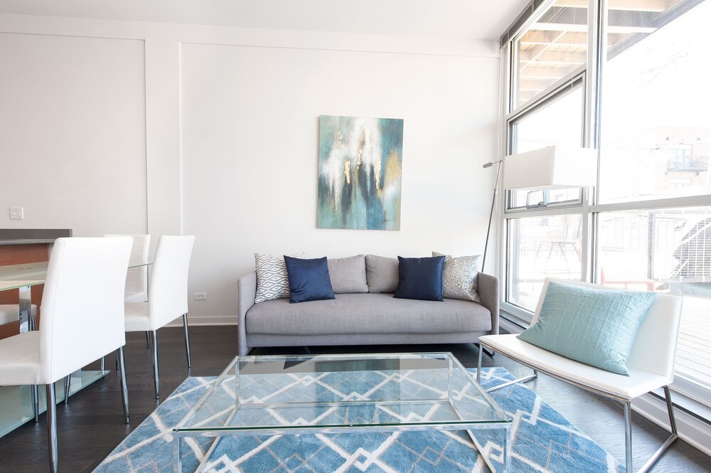 Book Sleek 2br In Lincoln Park By Sonder Chicago Hotels Sleek 2br In Lincoln Park By Sonder Chicago City Apartment 2 Bedrooms
