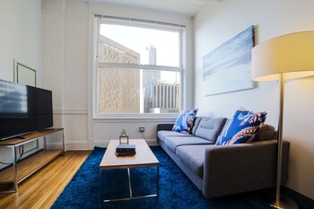 Top 10 Chicago Hotels Near Columbia College Illinois Top 10 Chicago Hotels Near Columbia College Illinois