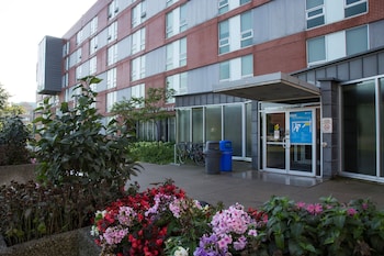 Bu Toronto Ekonomik Otelini Seçin