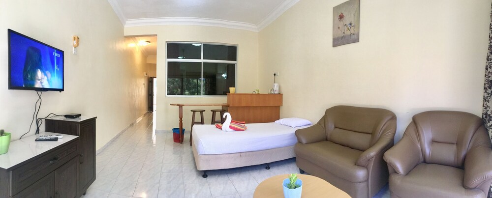 Book Teluk Batik Holiday Apartment In Lumut Hotels Com