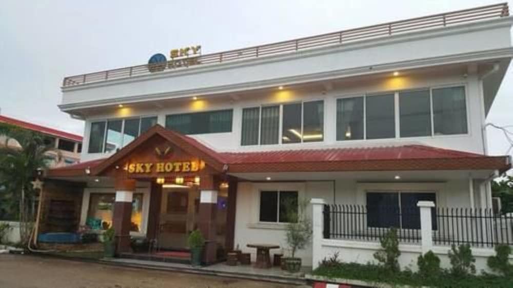 Book Sky Hotel Hlaing Thar Yar Yangon in Yangon