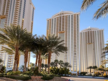Picture of Fallon Luxury Rentals at The Signature in Las Vegas