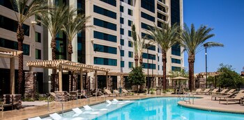 Top 10 Las Vegas Hotels Last Minute Room Deals Picture Of The Berkley Las Vegas No Resort Fees In