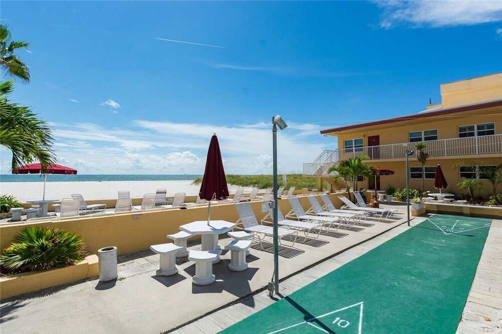 Book 237 At Surf Song Resort By Redawning In Madeira Beach 237 At Surf Song Resort By Redawning Madeira Beach