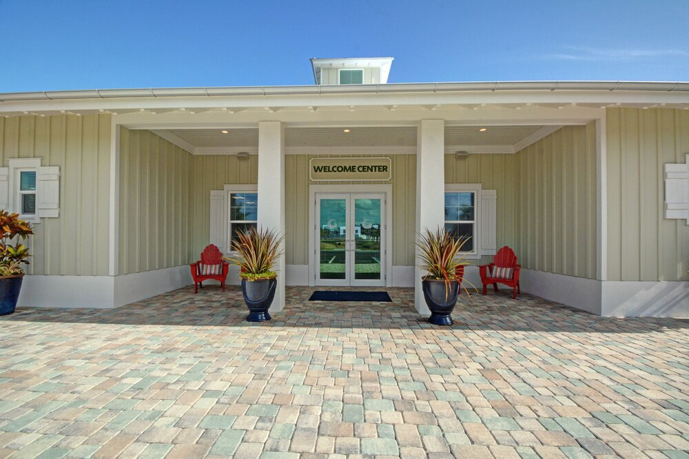 Book Ocean Breeze Rv Resort In Jensen Beach Hotels Ocean Breeze Rv Resort Jensen Beach Lobby