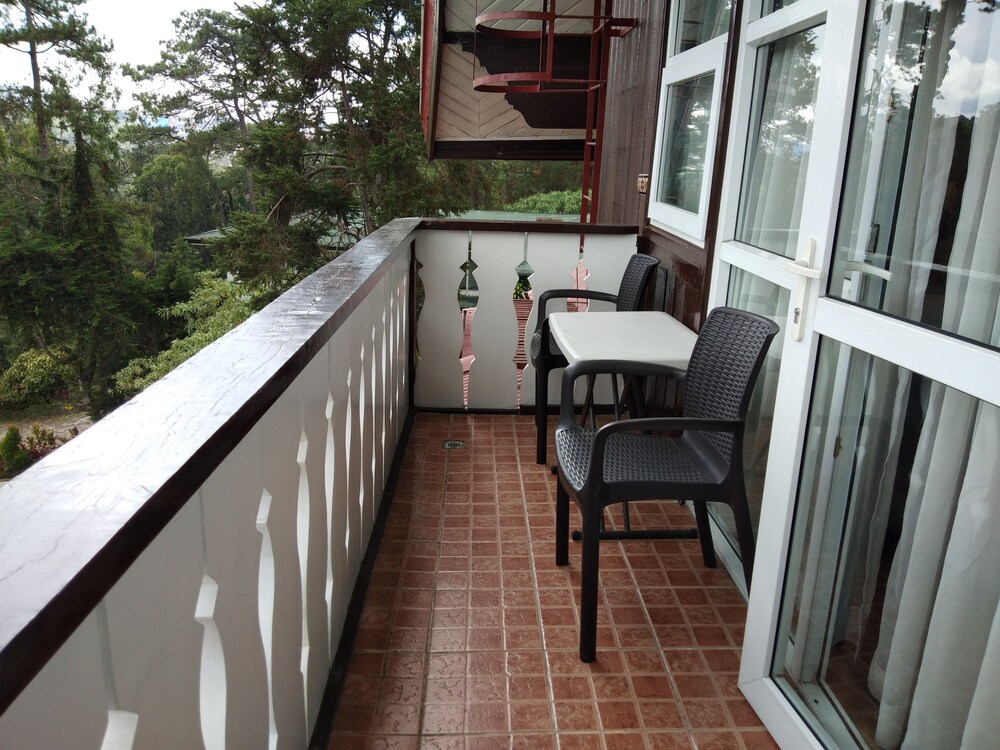 Book Safari Lodge Baguio By Log Cabin Hotel In Baguio Hotels Com
