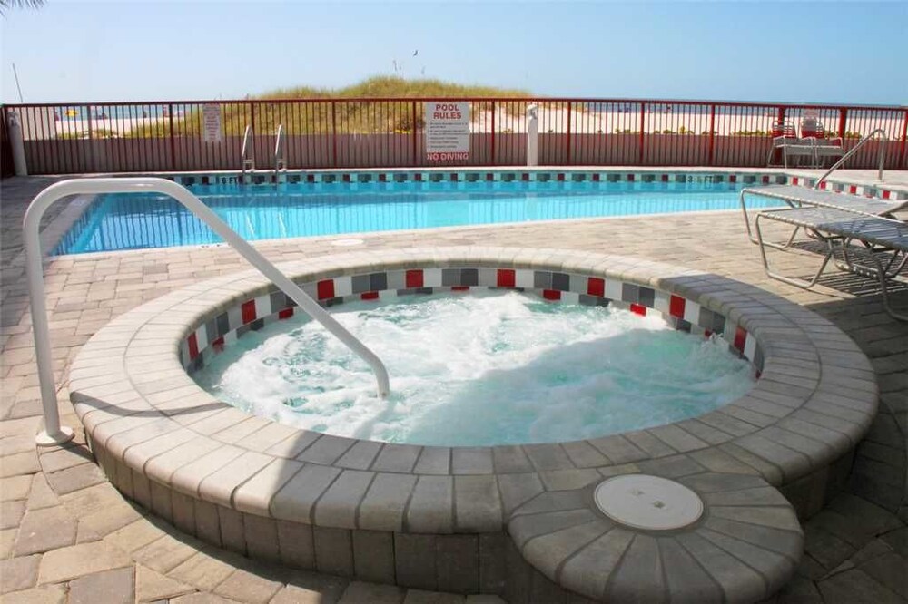 Book 105 At Crimson Condos By Redawning In Madeira Beach Hotels