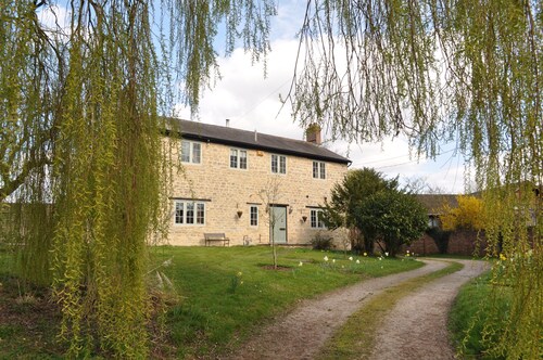 Book Silverstone Bed And Breakfast In Towcester Hotels Com