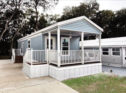 Book Tree Rv Resort In Arcadia Hotels Tree Rv Resort Arcadia Cottage Hotel Front