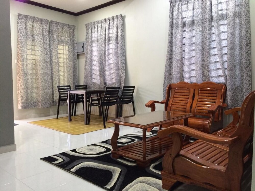 Rumah Bajet Siti Kuantan