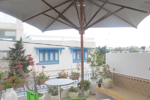 احجز شقة ثلاث غرف سيدي بوسعيد في سيدي بو سيد قارن أسعار الفنادق في سيدي بو سيد