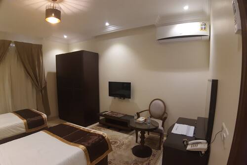 احجز 4 رينت غرف سكنية الروضة في تبوك قارن أسعار الفنادق في تبوك