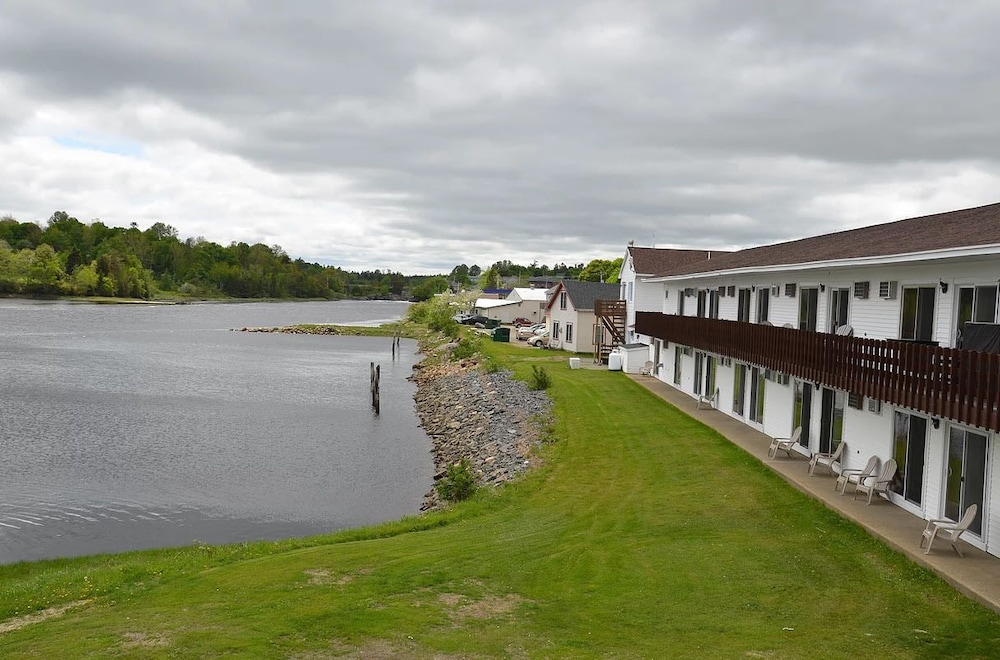 Book Machias River Inn In Hotels Machias River Inn