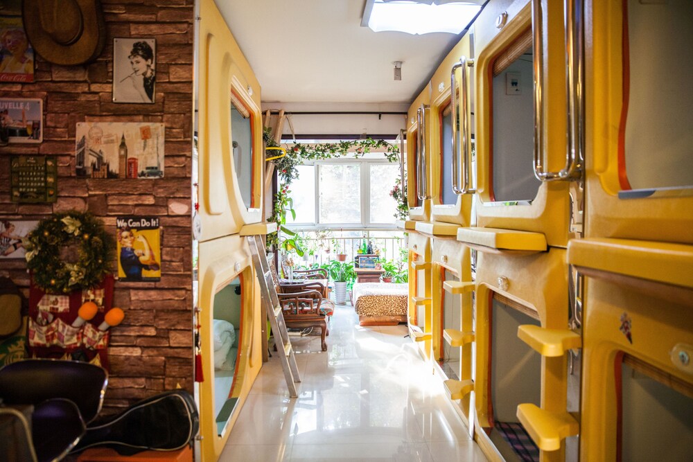 西安papa 太空舱青年旅舍