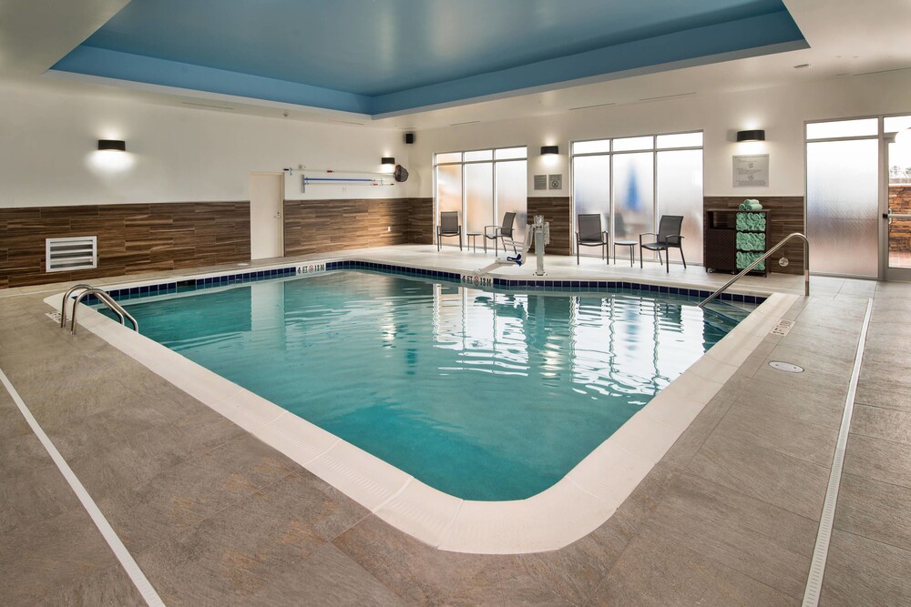 Book Fairfield Inn And Suites By Marriott Washington In Washington Hotels Com