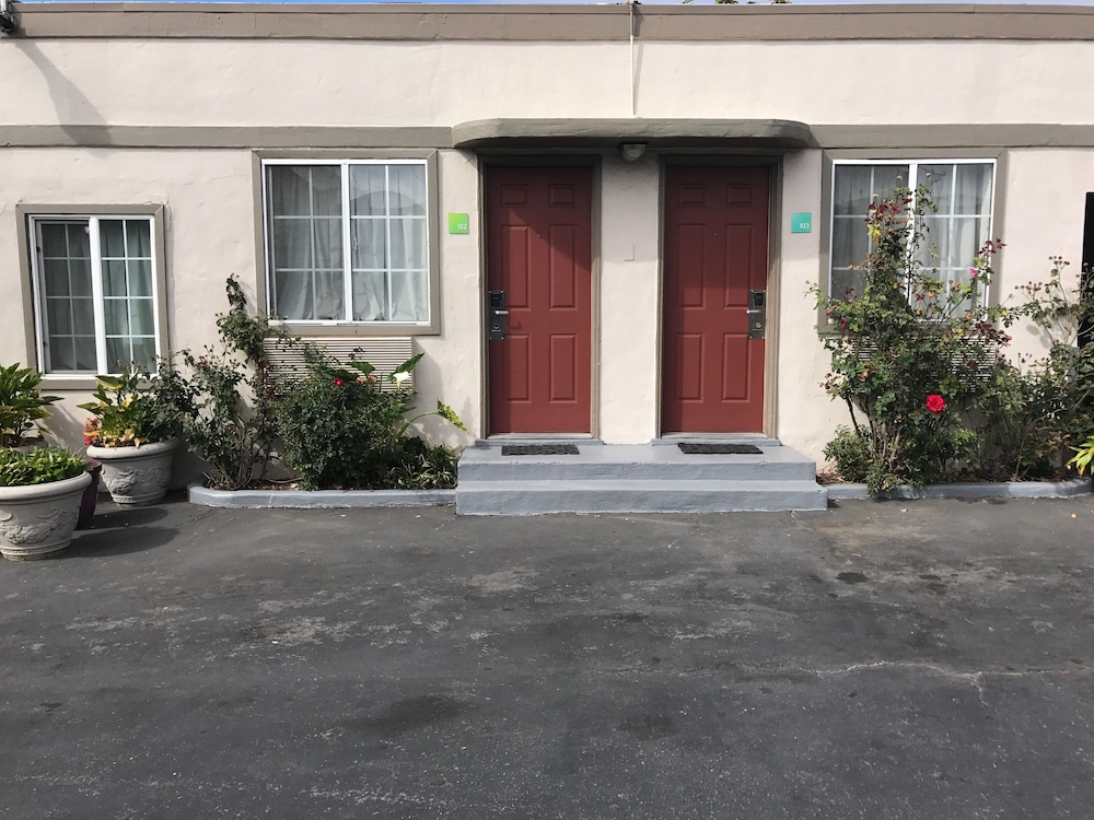 Book Geneva Motel Daly City In Hotels Geneva Motel Daly City Exterior