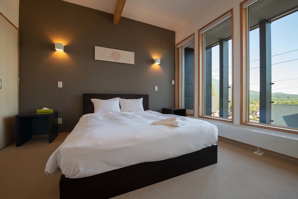 Book Holiday Niseko Shiki And Koyuki In Kutchan Hotels Com