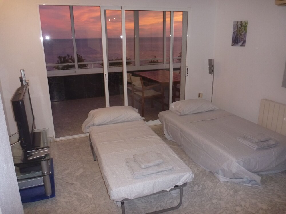 احجز ريتس كوستا دورادا أبارتمينتس في سالو قارن أسعار الفنادق في سالو