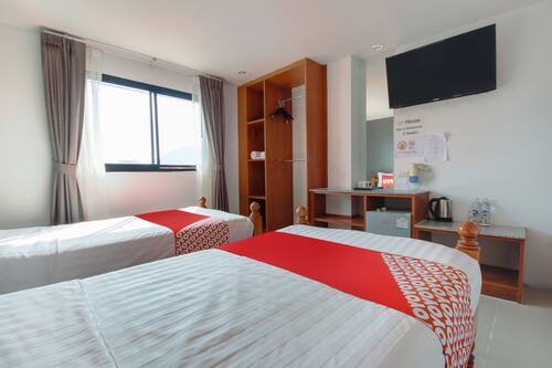 Oyo 861 Patong Dynasty Hotel Patong Thailand Patong Hotel Discounts Hotels Com